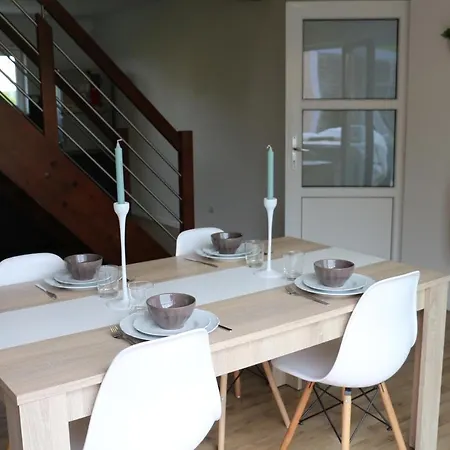 Maison Moderne Dans Un Coin De Verdure Holiday home