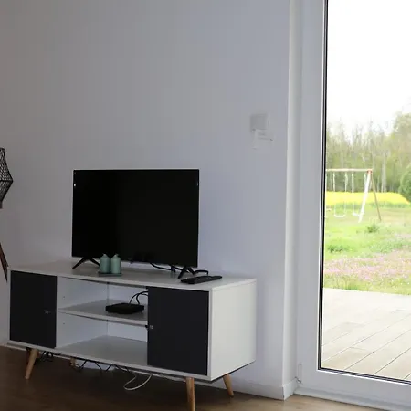 Maison Moderne Dans Un Coin De Verdure * Beuxes